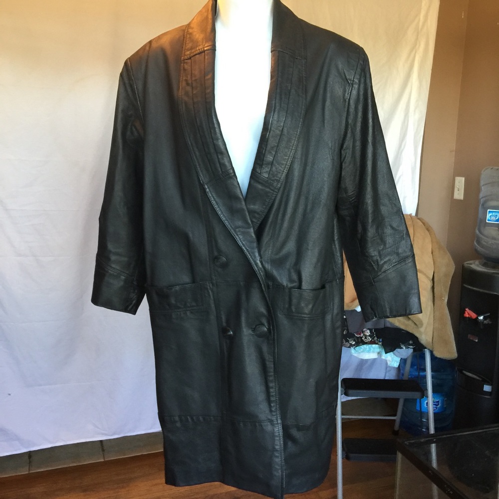 3/4 length black leather coat. S